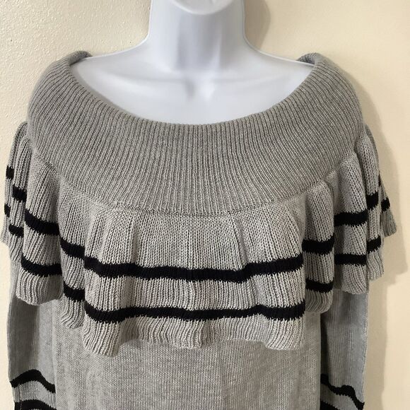 Very J Ruffle Top Knit Comfy Cozy Cozycore Grey Striped Knitted Sweater Large - Picture 2 of 11
